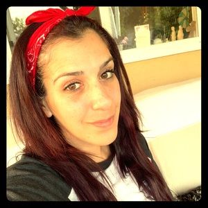 Meet your Posher, Caroline